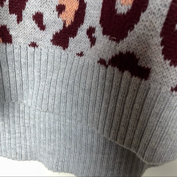 Madison Jules Cheetah Print Metallic Crewneck Sweater Size M - Picture 4 of 8